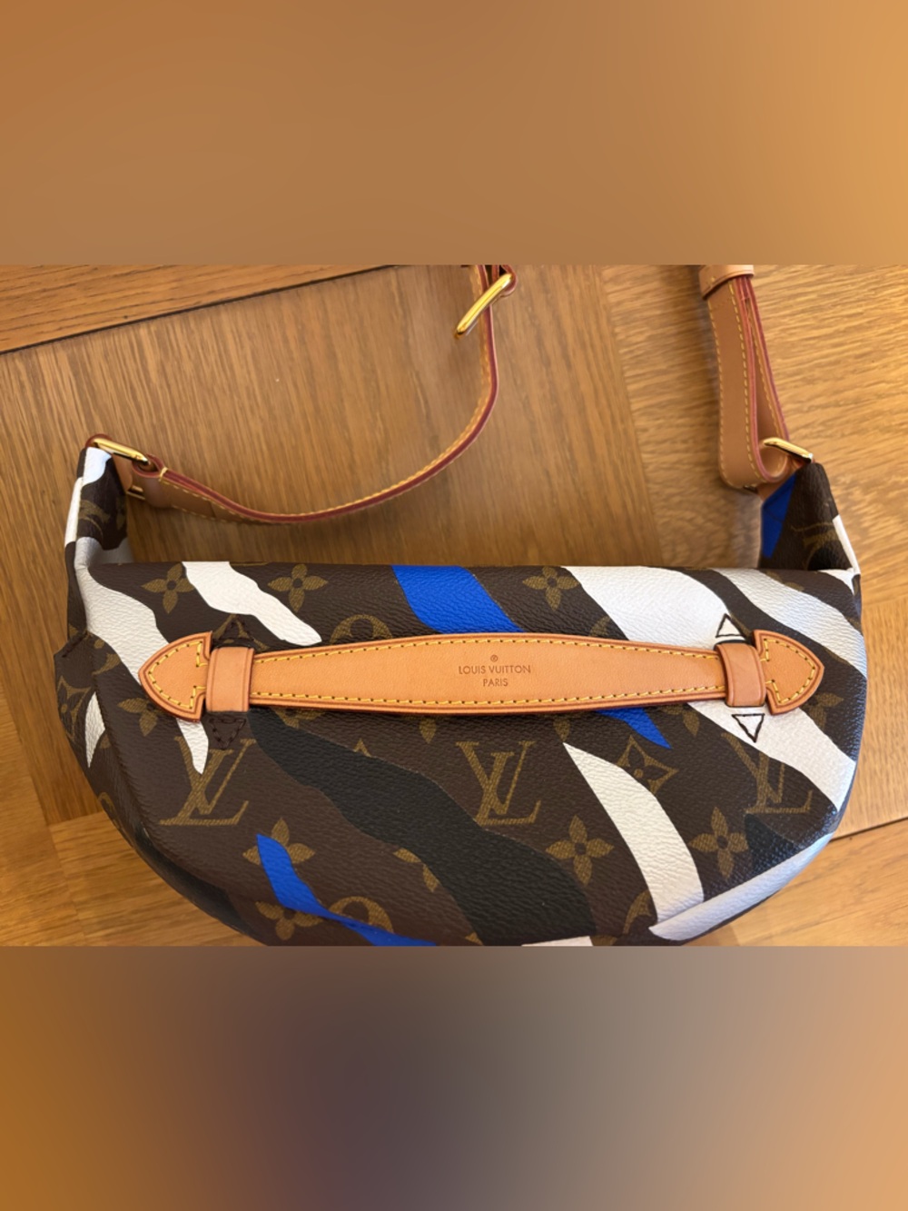 Louis Vuitton LOL League of Legends Monogram Bumbag Limited Edition Blue White - Picture 4 of 16